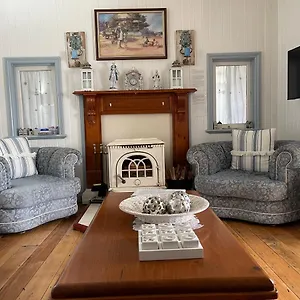 Cherry Blossom Cottage-with Country Charm And Stanthorpe